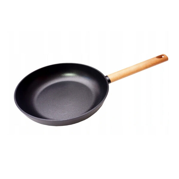 patelnia-teflonowa-22-cm-plytka-bass-polska.jpg